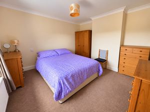 Bedroom- click for photo gallery